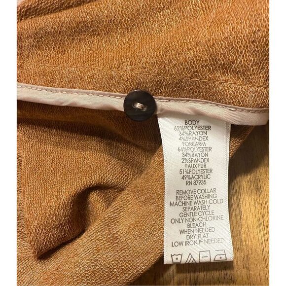 LOGO LOUNGE by Lori Goldstein Cardigan Sweater Faux Fur Detachable Collar 1X - Picture 5 of 5